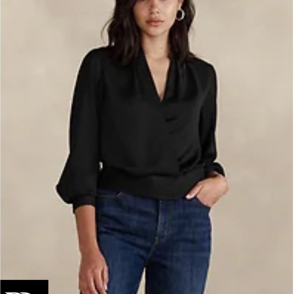 NWT Banana Republic Women's Pleated Wrap Blouse Large Black
